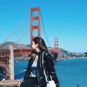 Meet your Posher, Ana gabriele